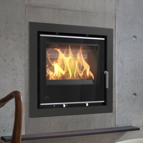 Arada i600 (S3) British-built cassette stove. Ecodesign and DEFRA Exempt at The Stove House Ltd. West Sussex.