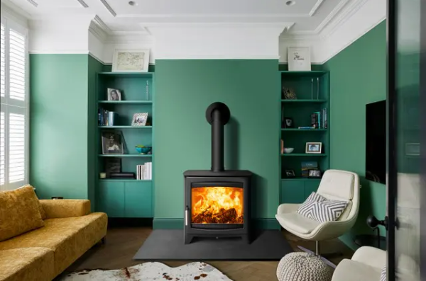 Parkray Aspect 14 Eco. Eco Design Ready 2022 7.8kW large modern wood burning stove with a large glass door and optional multi-fuel kit at The Stove House Ltd. West Sussex.