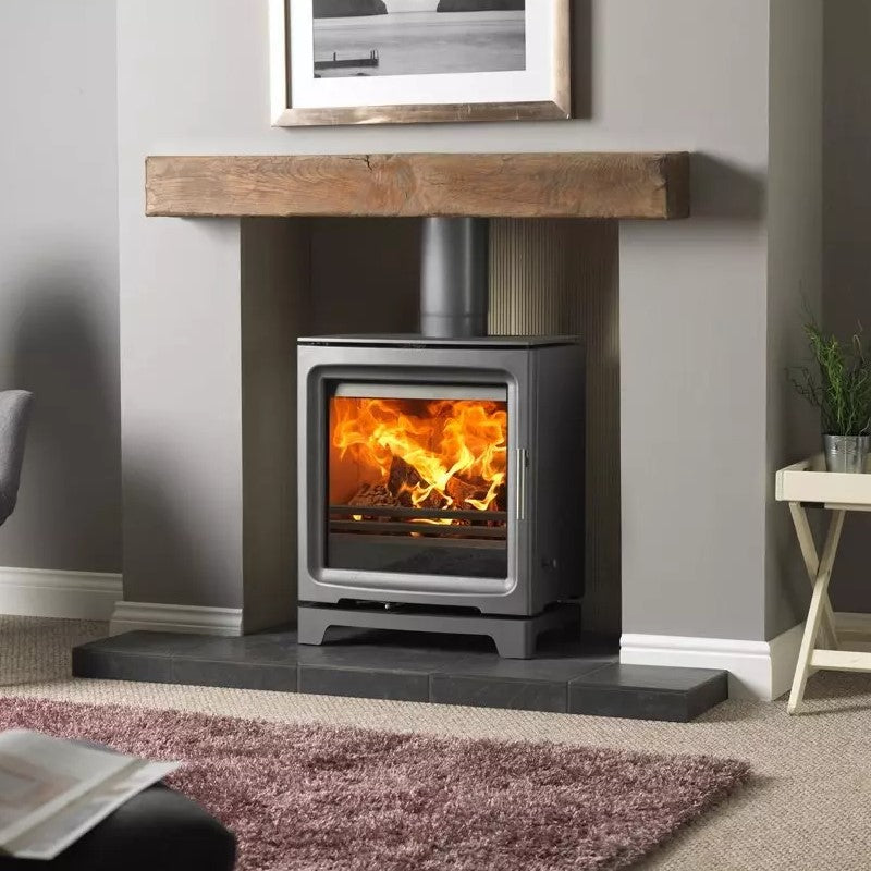 A stunning panoramic 5kW wide stove that shares all the features of the PV5W with the additional benefits of accepting longer logs and greater fuel volumes. The fantastic new technology gives a High Definition flame area that puts all other stoves to shame. The Stove House 01730810931