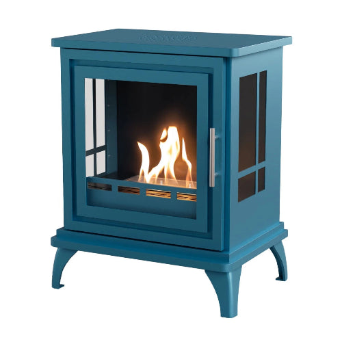 The Nashville Freestanding Bioethanol Stove. A medium-sized, freestanding bioethanol fireplace designed to resemble a classic wood-burning stove, providing up to 6 hours of burn time, at The Stove House Ltd. West Sussex.