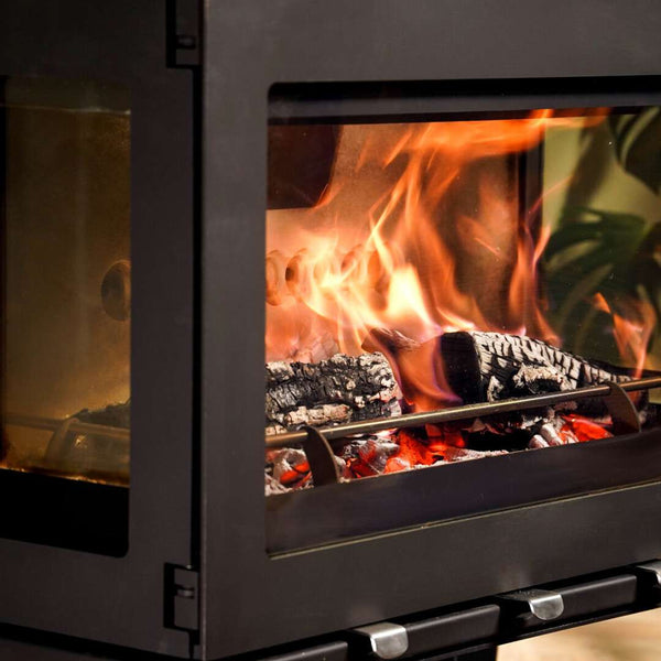 PUREVISION - Charlton & Jenrick  LPV8 Linear wood-burning stove