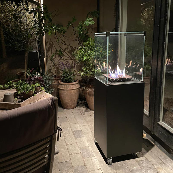 Muztag Malaga Patio Heater a is a simple, stylish and affordable LPG patio heater from The Stove House 01730 810931 your local Garden heating specialist.